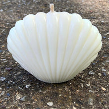 Load image into Gallery viewer, White Shell Candle 🐚