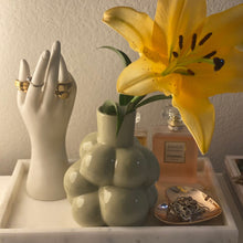 Load image into Gallery viewer, Ceramic Vase 🍇