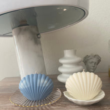 Load image into Gallery viewer, White Shell Candle 🐚