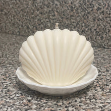 Load image into Gallery viewer, White Shell Candle 🐚