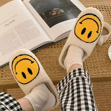 Load image into Gallery viewer, Smiley Face Slippers 😃

