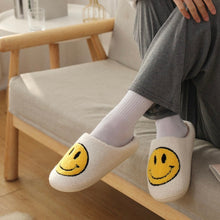 Load image into Gallery viewer, Smiley Face Slippers 😃
