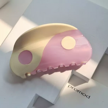 Load image into Gallery viewer, Yin Yang Hair Claw ☯️
