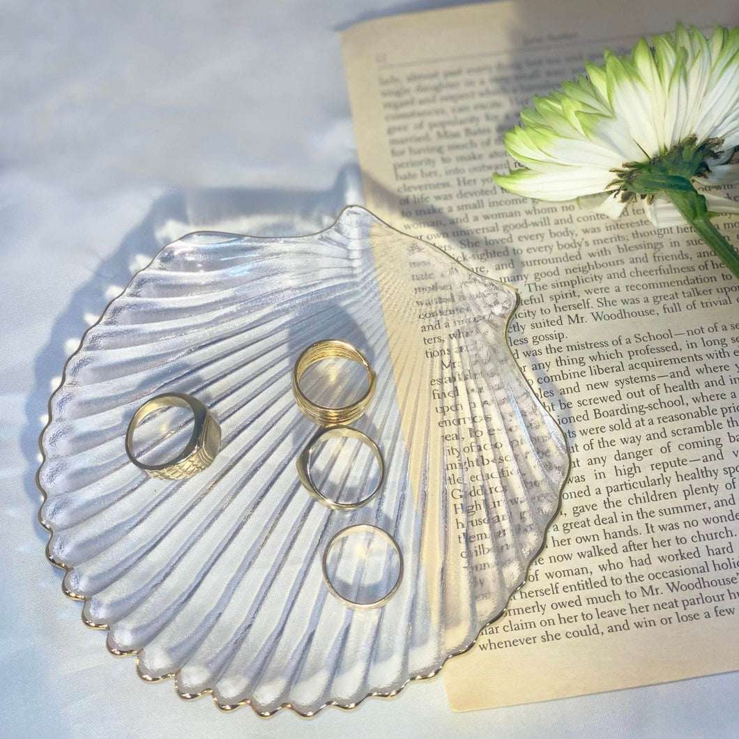 Glass Seashell Tray with Gold Rim 🐚
